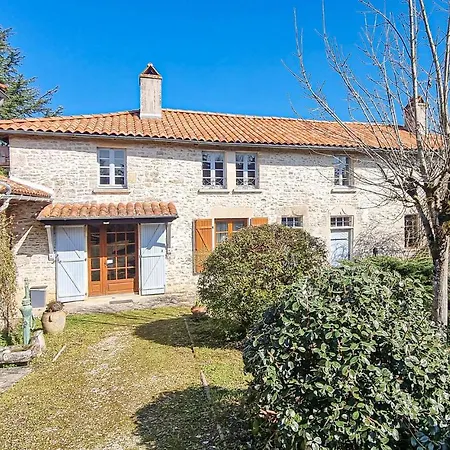 Holiday home Les Lumas