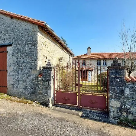 Les Lumas Nyaraló Taize-Aizie