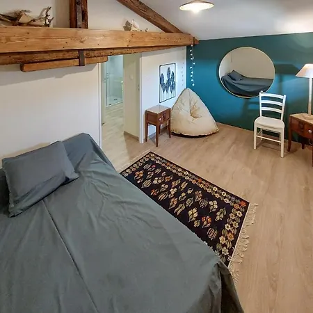 Les Lumas Nyaraló Taize-Aizie