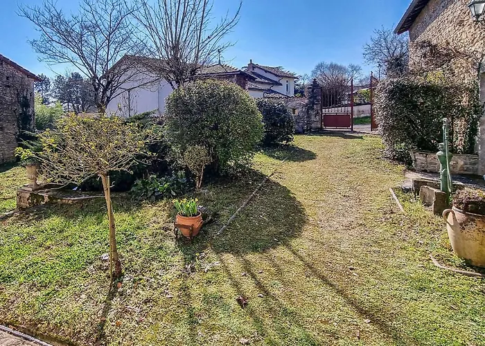 Les Lumas بيت للعطل Taize-Aizie